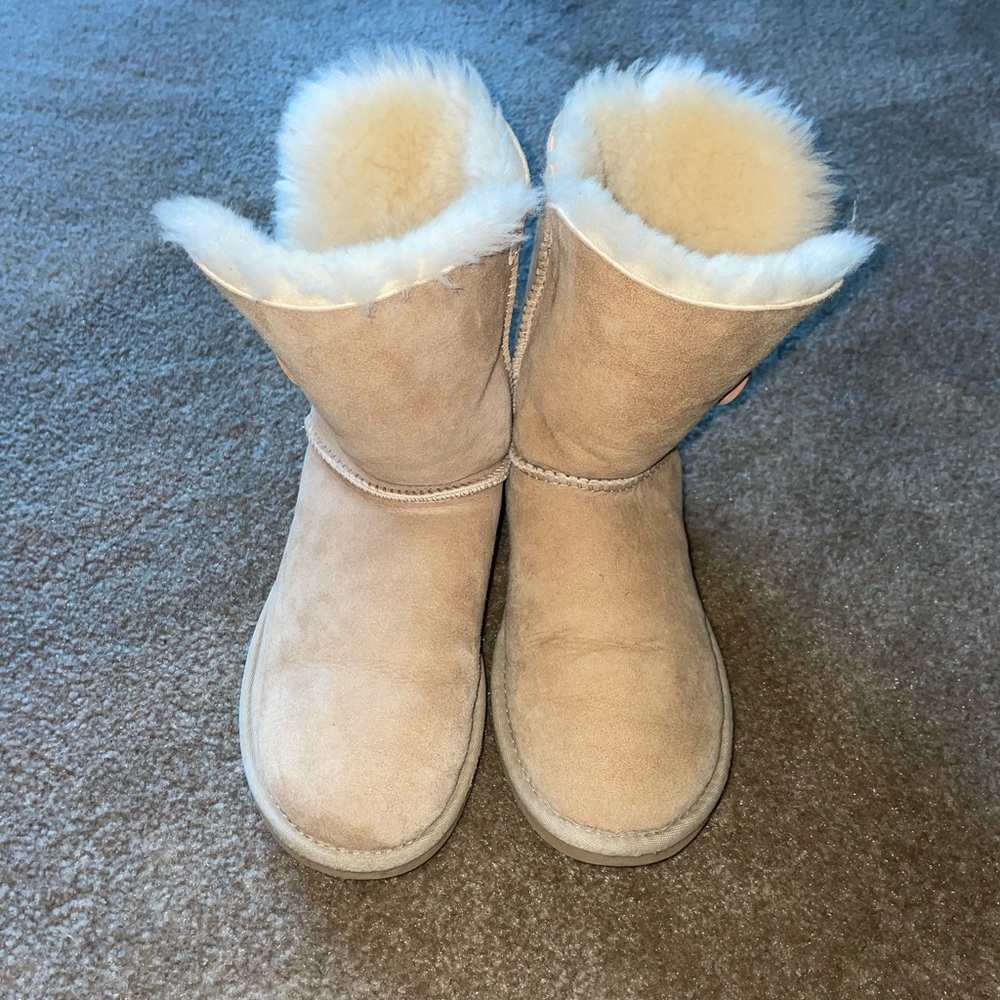 Ugg boots! Tan